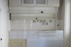Mutfak yıkama bölümü, çift gözlü eviyenin yer aldığı mutfak tezgahı ve alt/üst dolaplar (5 no’lu daire)